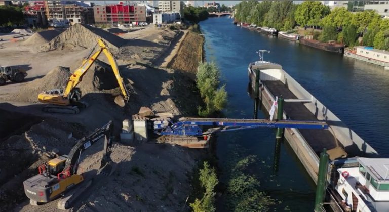 Logistique JO 2024- Desserte fluviale VNF sur l'Île Saint Denis_Photo VNF-Didier Gauducheau (1) BD